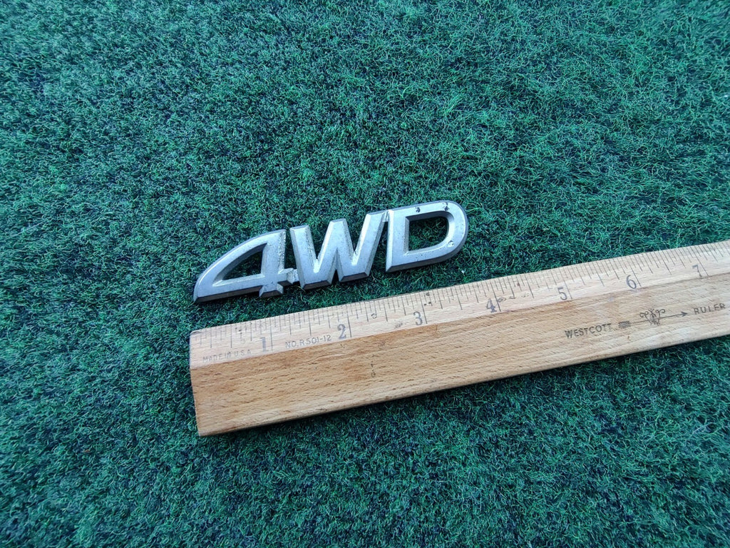 03 04 05 06 Toyota Matrix 4wd Liftgate Emblem Logo OEM 75446-01010 Trunk 10L4