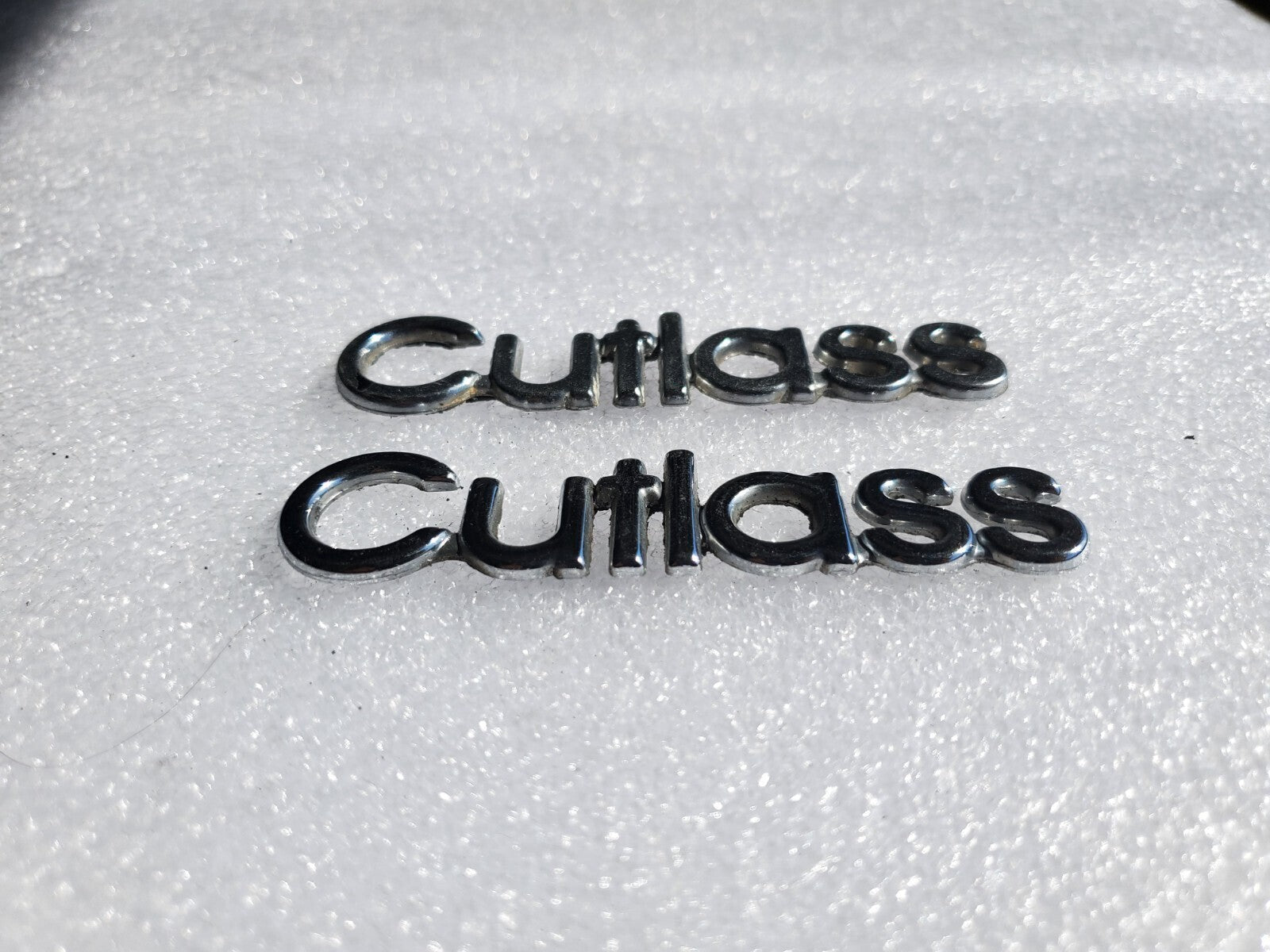 (2) Oldsmobile Cutlass Metal Trunk Emblem Nameplate Logo Badge OEM Chrome VNTG