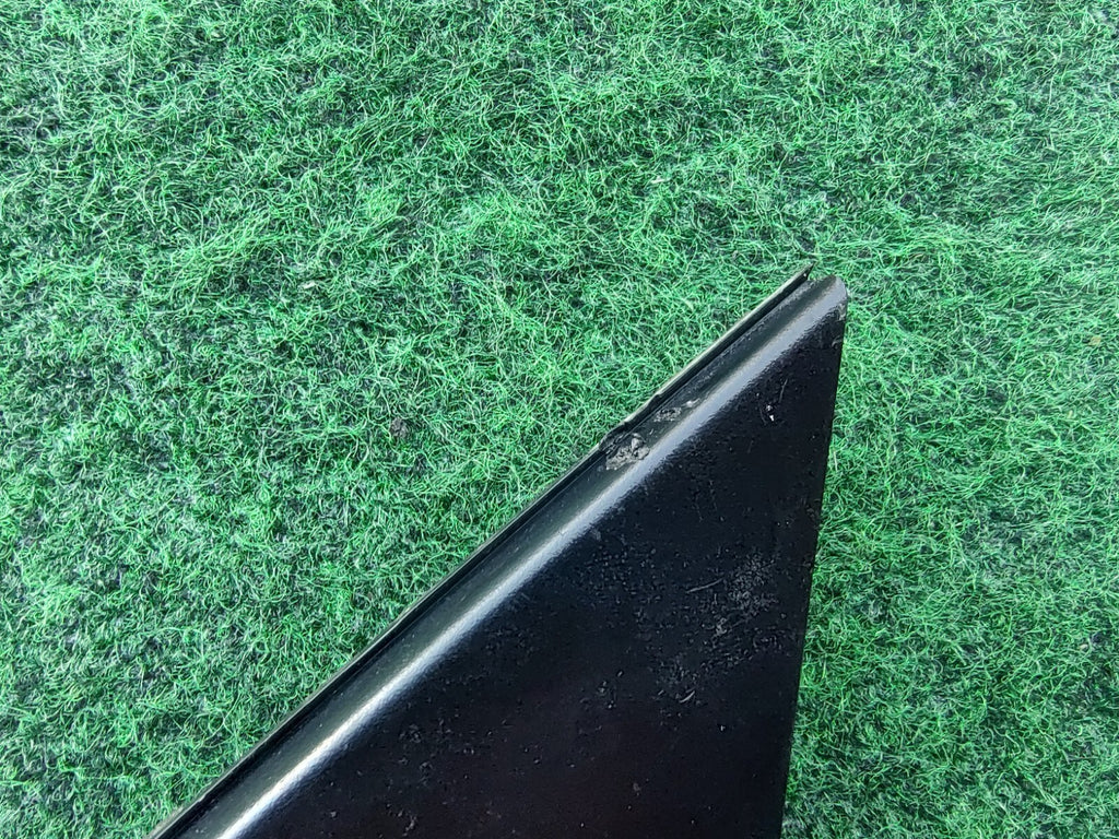 2018-2023 HYUNDAI KONA FRONT RIGHT PASSENGER SIDE FENDER CORNER TRIM OEM 10L4 20
