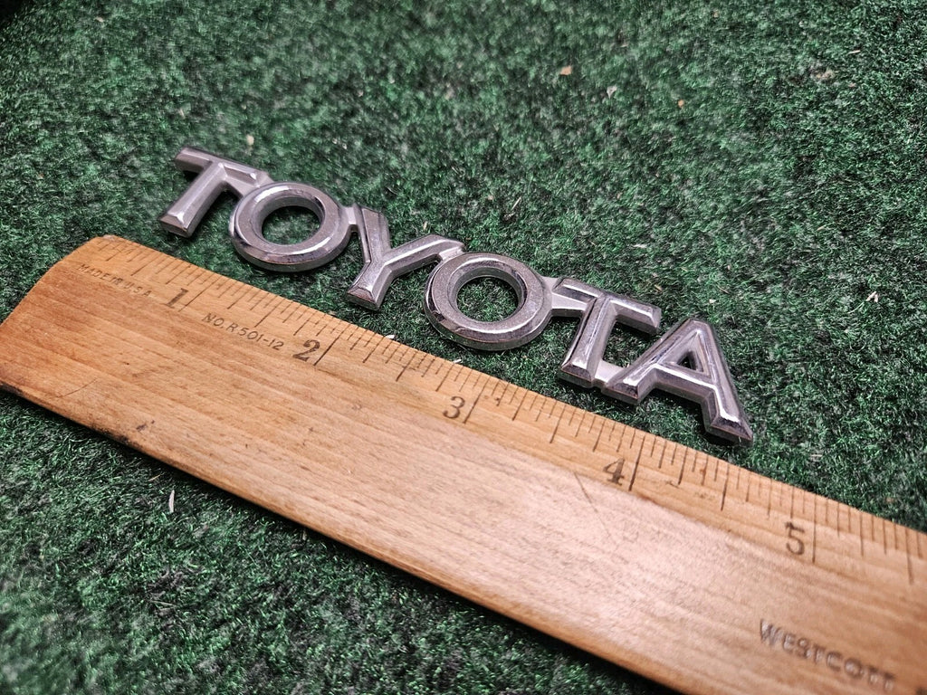Toyota 1997-2001 Camry Chrome Rear Trunk Emblem Badge Logo Name 75447-AA010 5M3