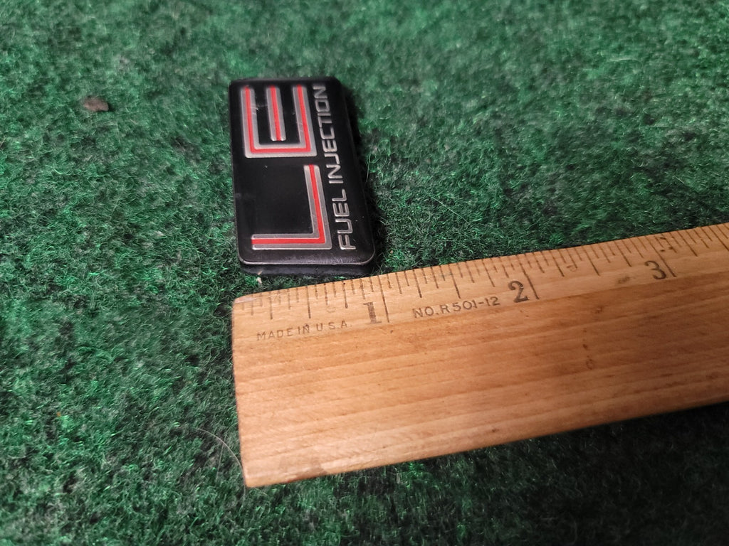 87 88 89 90 91 PONTIAC BONNEVILLE LE FUEL INJECTION EMBLEM LOGO BADGE OEM 5S2