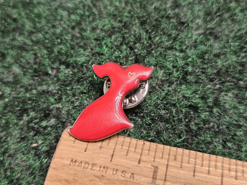 Red Dress Heart Awareness Enamel Lapel Pin Silver Tone Brooch Clutch Back Nurse