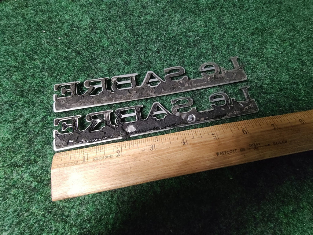 97 98 99 BUICK LESABRE CUSTOM SIDE EMBLEM LOGO BADGE SYMBOL SET USED OEM 1S2