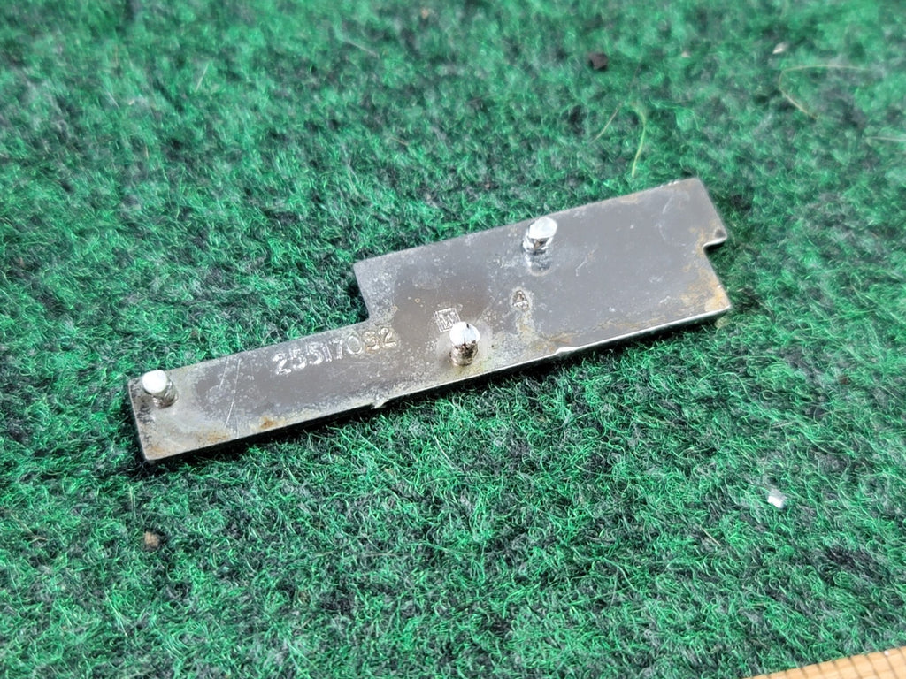 Buick Century Interior Dashboard Front Emblem Badge Logo Nameplate 25517052 1M1
