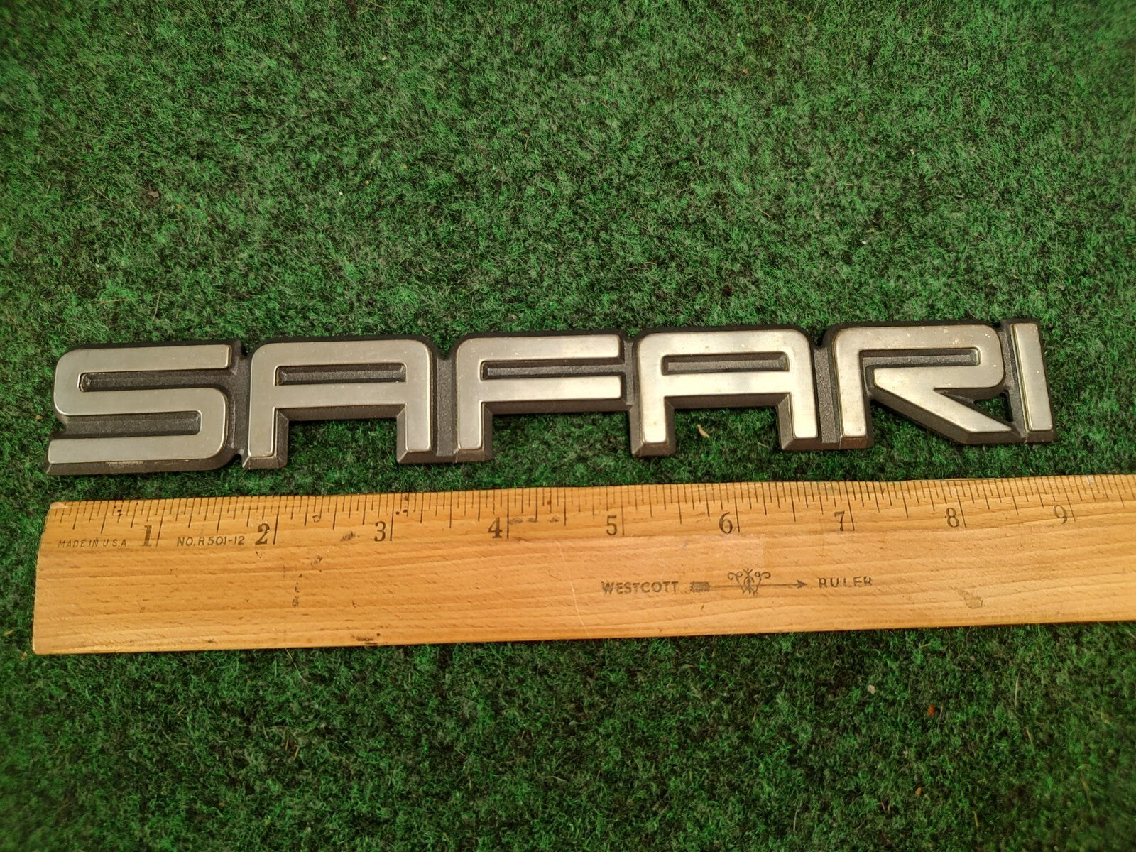 1995-2005 GMC Safari Rear Door Emblem Badge Logo Nameplate Name 15690681 2S6
