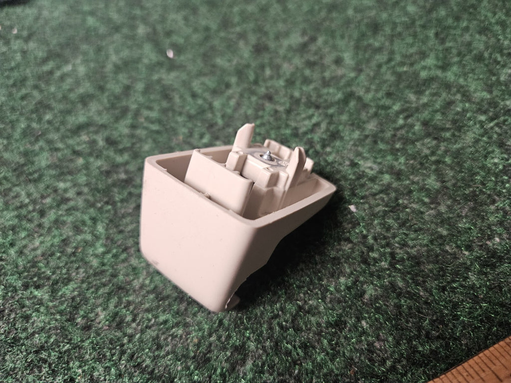 2006-2012 Land Rover Range Rover Sport Beige Sun Visor Clip Retainer OEM 4S7