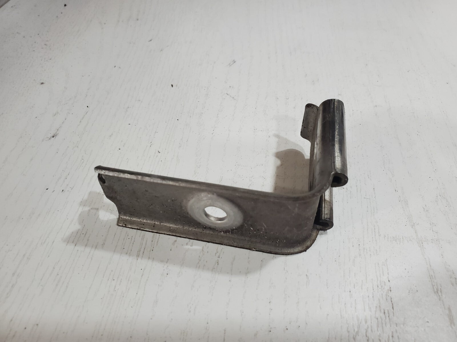 2005-2013 C6 Chevrolet Corvette Muffler Exhaust Hanger Bracket 6L5 (1)