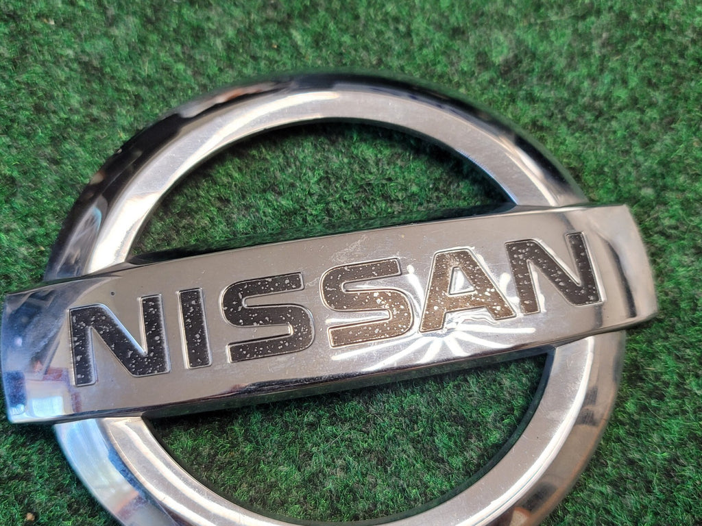 2004-2009 NISSAN QUEST REAR CHROME EMBLEM LOGO SIGN SYMBOL  65890-5Z010 2M2