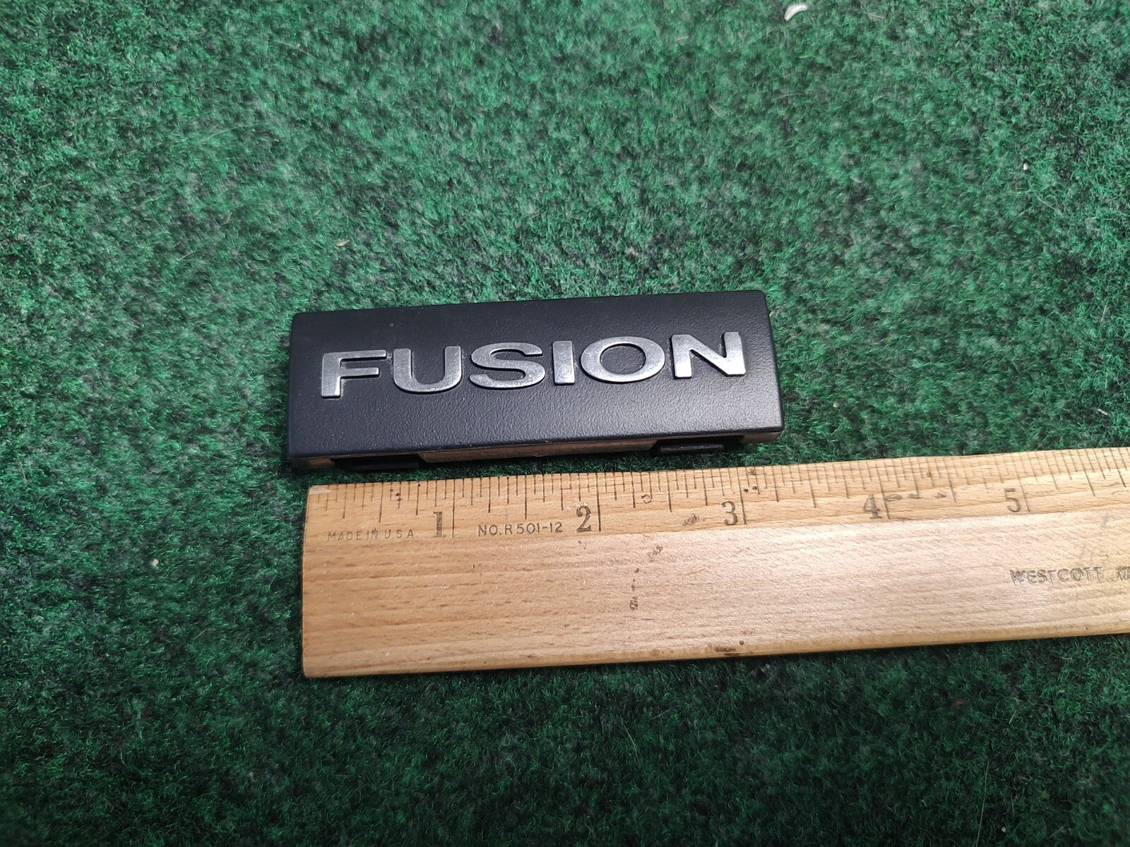 2006-2009 FORD FUSION DASH EMBLEM LOGO BADGE SYMBOL USED OEM 2S9
