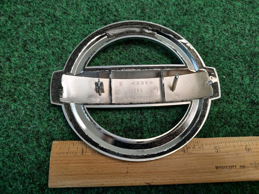 2004-2009 NISSAN QUEST REAR CHROME EMBLEM LOGO SIGN SYMBOL  65890-5Z010 3M1