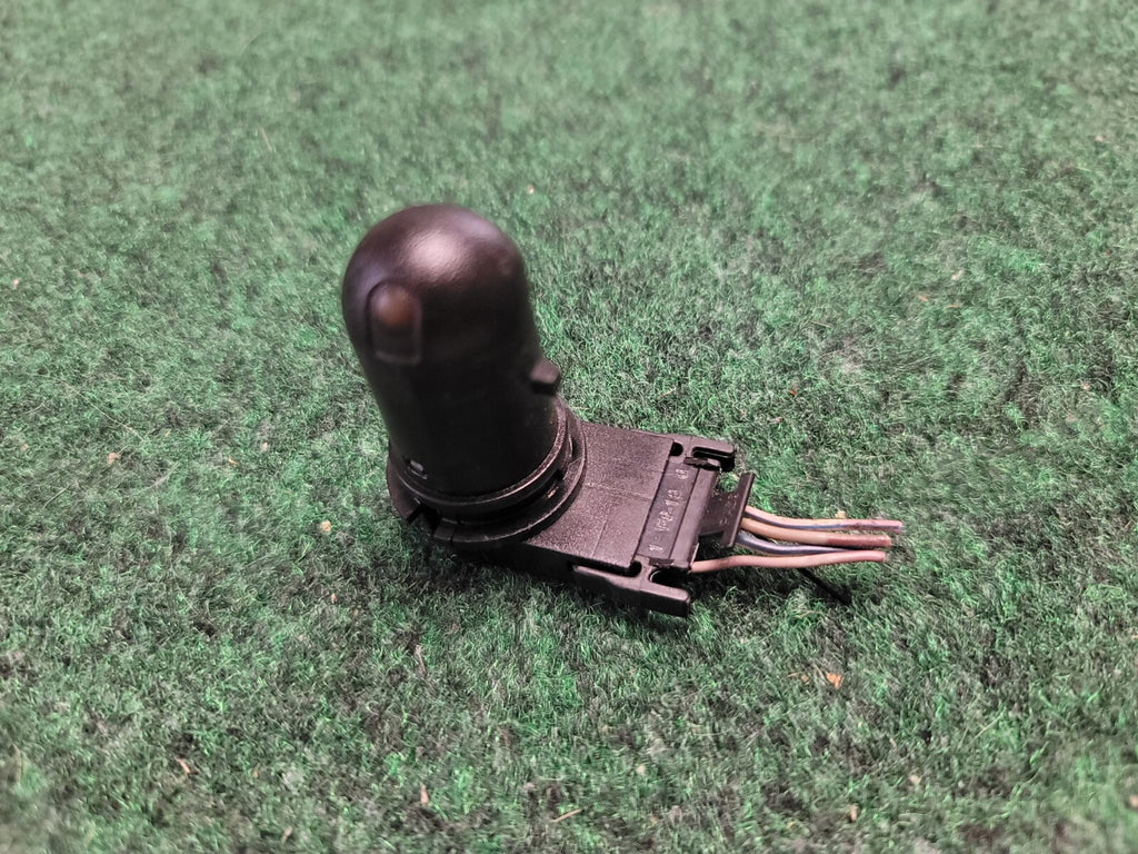 2014-2019 CADILLAC CTS DASHBOARD INSTRUMENT PANEL SUN LOAD LIGHT SENSOR OEM 9L2