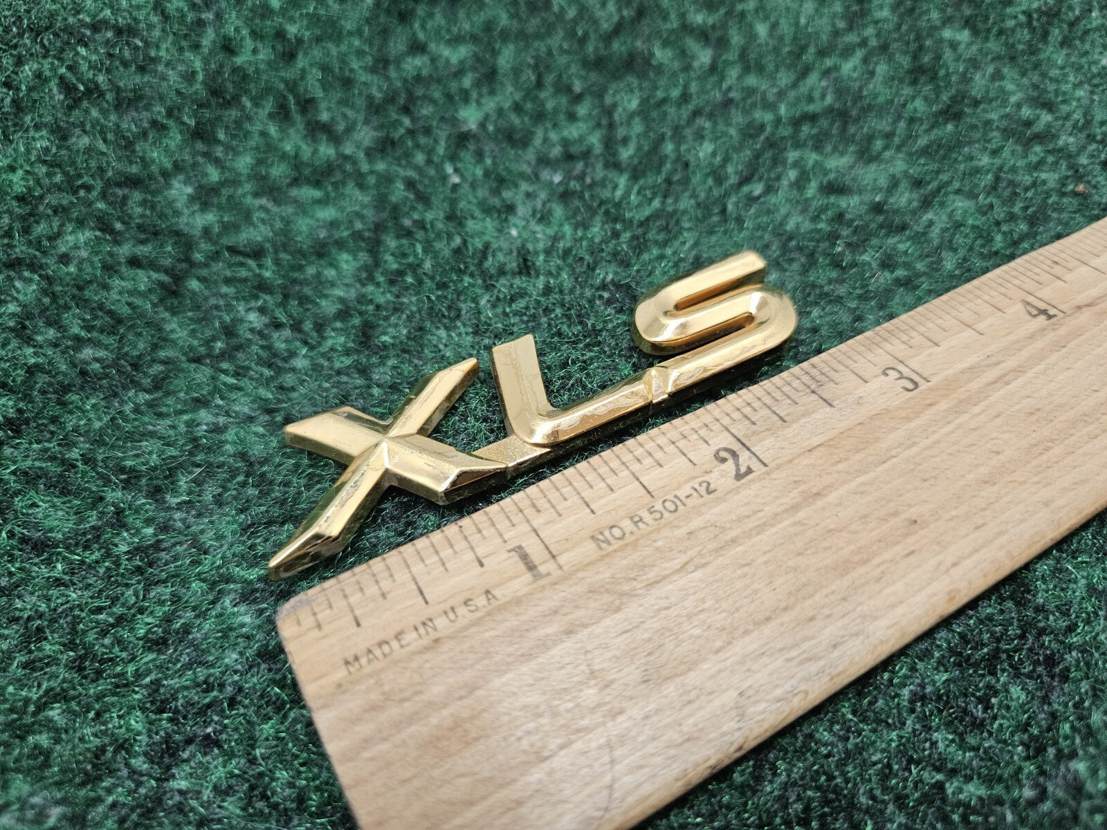 2000-2004 Toyota Avalon XLS Gold Emblem Logo Badge Trunk  Rear Genuine GL2