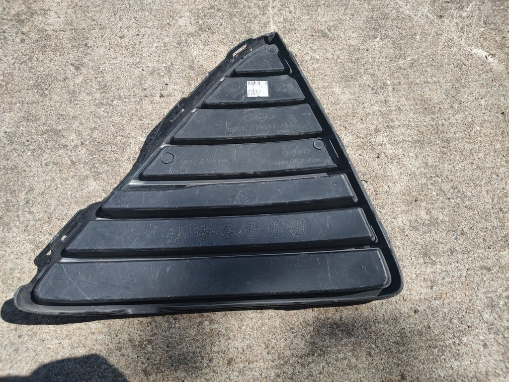 2013 2014 Ford Focus OEM Driver Left Bumper Gtille Insert BM51-17K947-AE  JT1