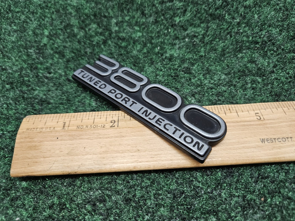BUICK REGAL 3800 TUNED PORT INJECTION CIRCA 1991 SIDE EMBLEM 10194440 GL2