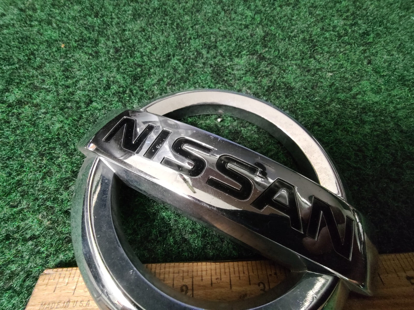 2009-2012 Nissan Cube Front Emblem OEM 62890-3U000 7S2