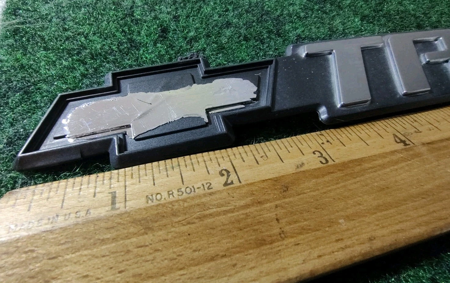 Chevy 2000-2006 Tahoe Front Door Tailgate Emblem Badge Logo Name 15707463 5S5