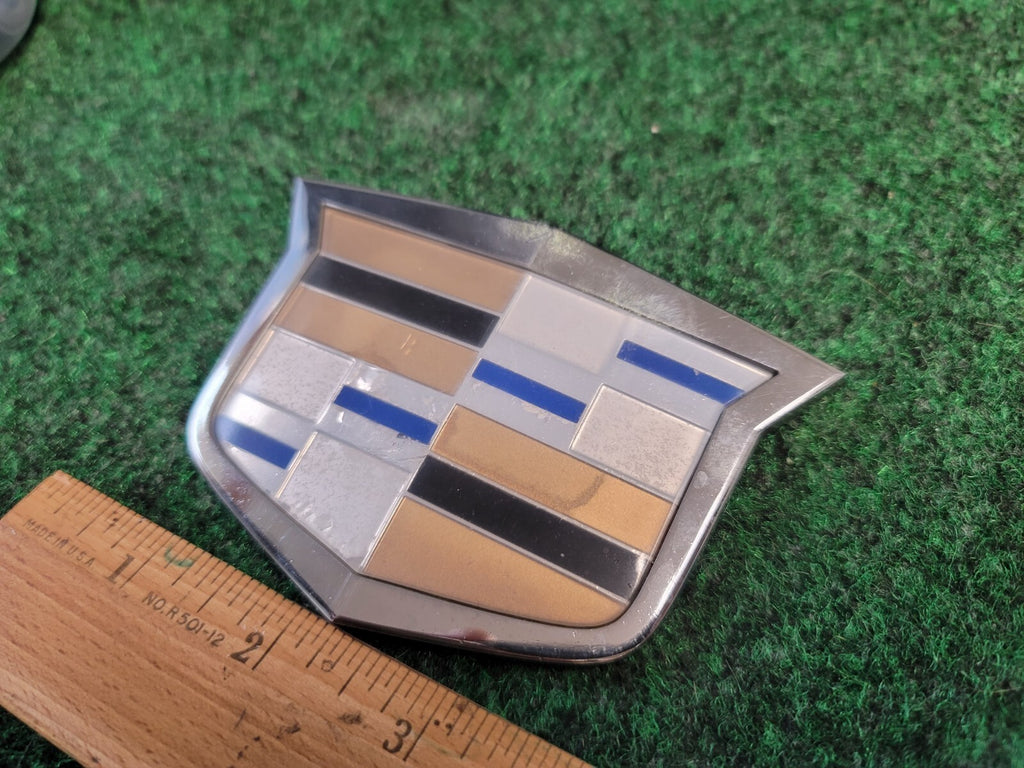 2003 2004 2005 2006 2007 03 Cadillac CTS Front Grille Badge Emblem OEM 1M5