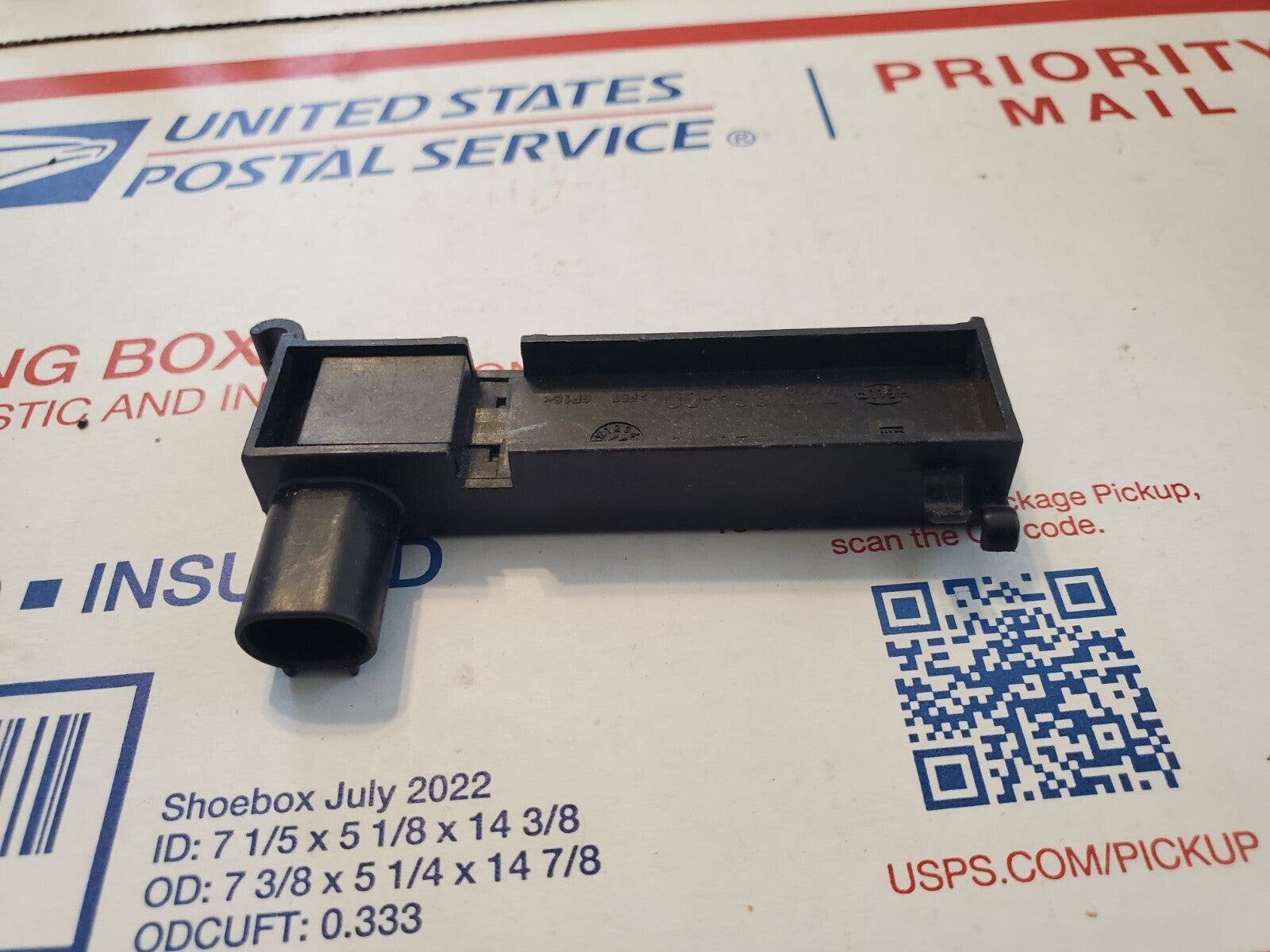 2014 Cadillac XTS Keyless Entry Antenna Transmitter Module 135 025 49 4L7