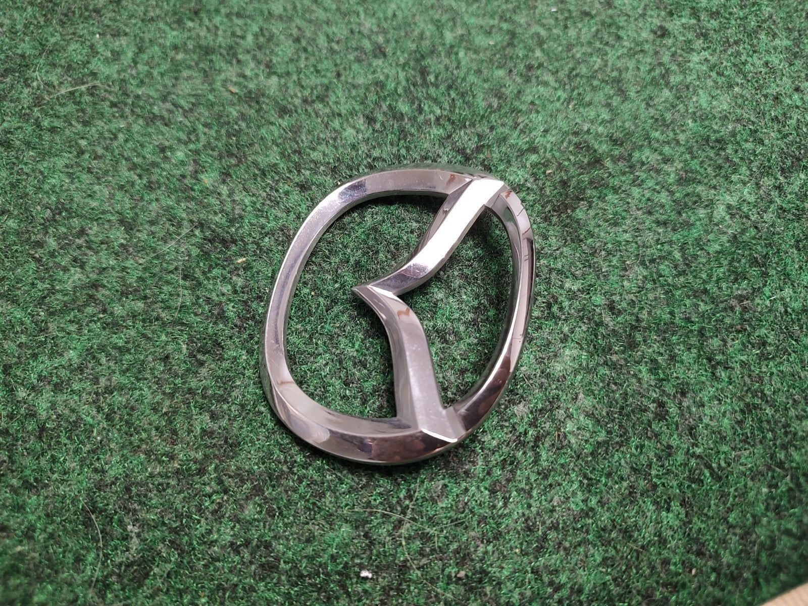 1993-1997 Mazda 626 OEM Factory Chrome Rear Trunk Deck Hatch Lid Emblem 1S2