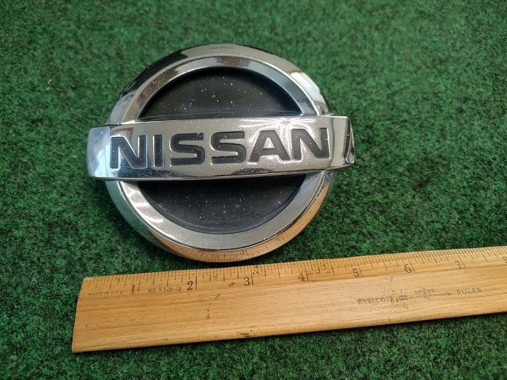 02 2002 03 2003 NISSAN ALTIMA GRILLE EMBLEM BADGE FACTORY LOGO 62890-8J100 2S2