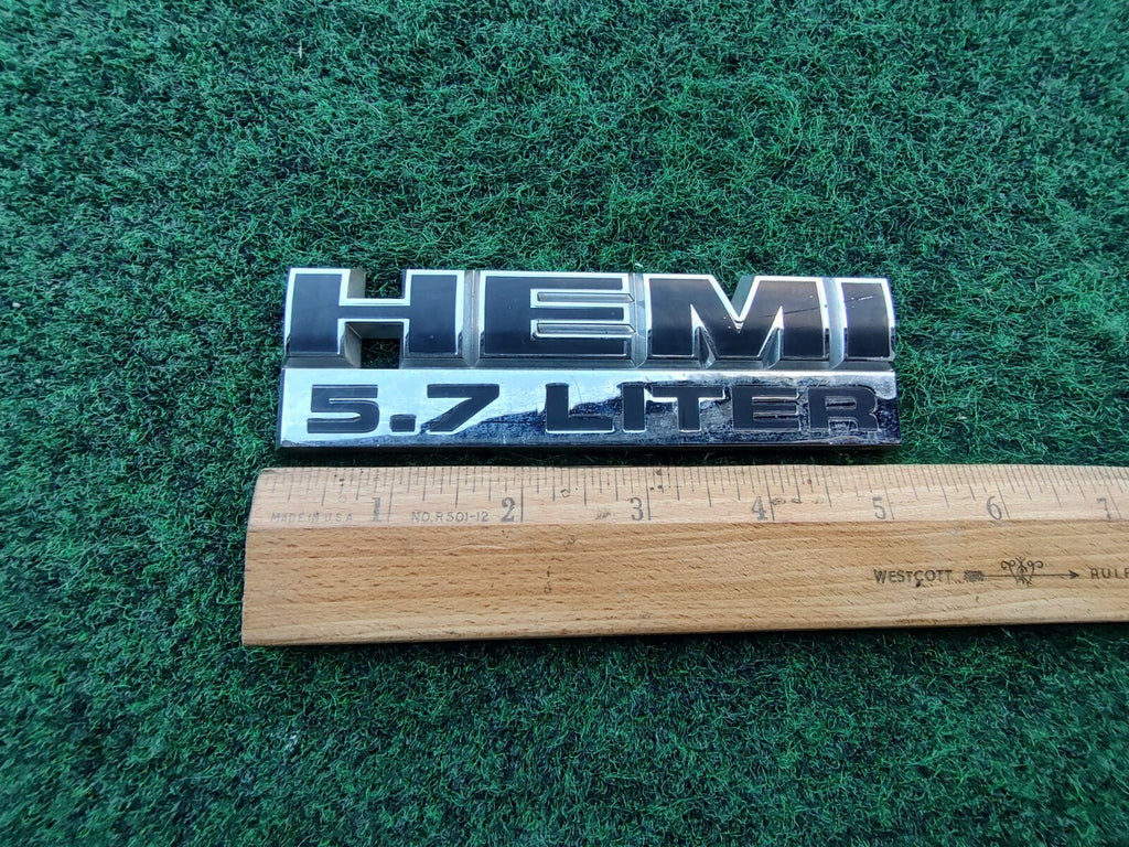 2006-2012 RAM 1500 Hemi 5.7 Liter Front Fender Nameplate Emblem 55078115AA 2L3