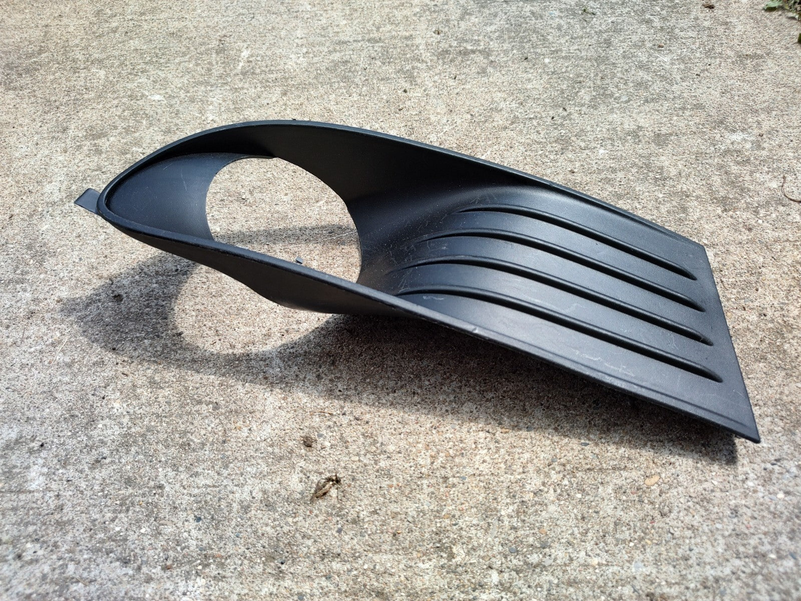 2009-2012 Dodge Journey OEM Genuine Lower Grille Fog Bezel RH 05178284AB LT9