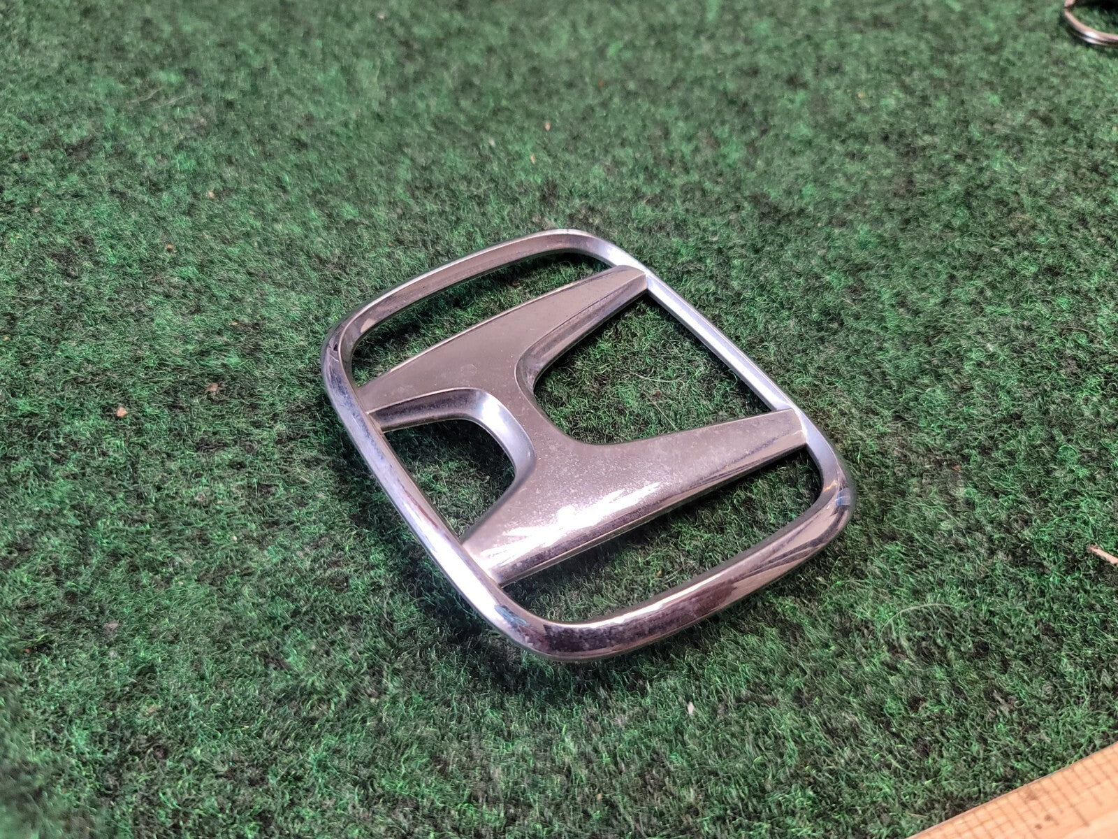2001-2002 Honda Accord Rear H Emblem Logo Badge Symbol 75701-S84-A010-M1 2M4
