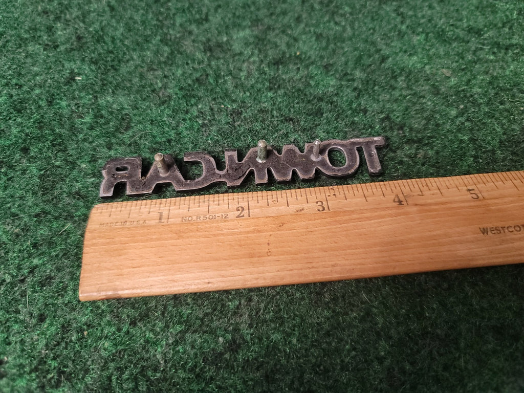 Lincoln OEM Town Car Chrome Plastic  Emblem Badge Logo Nameplate Name Plate 5S8