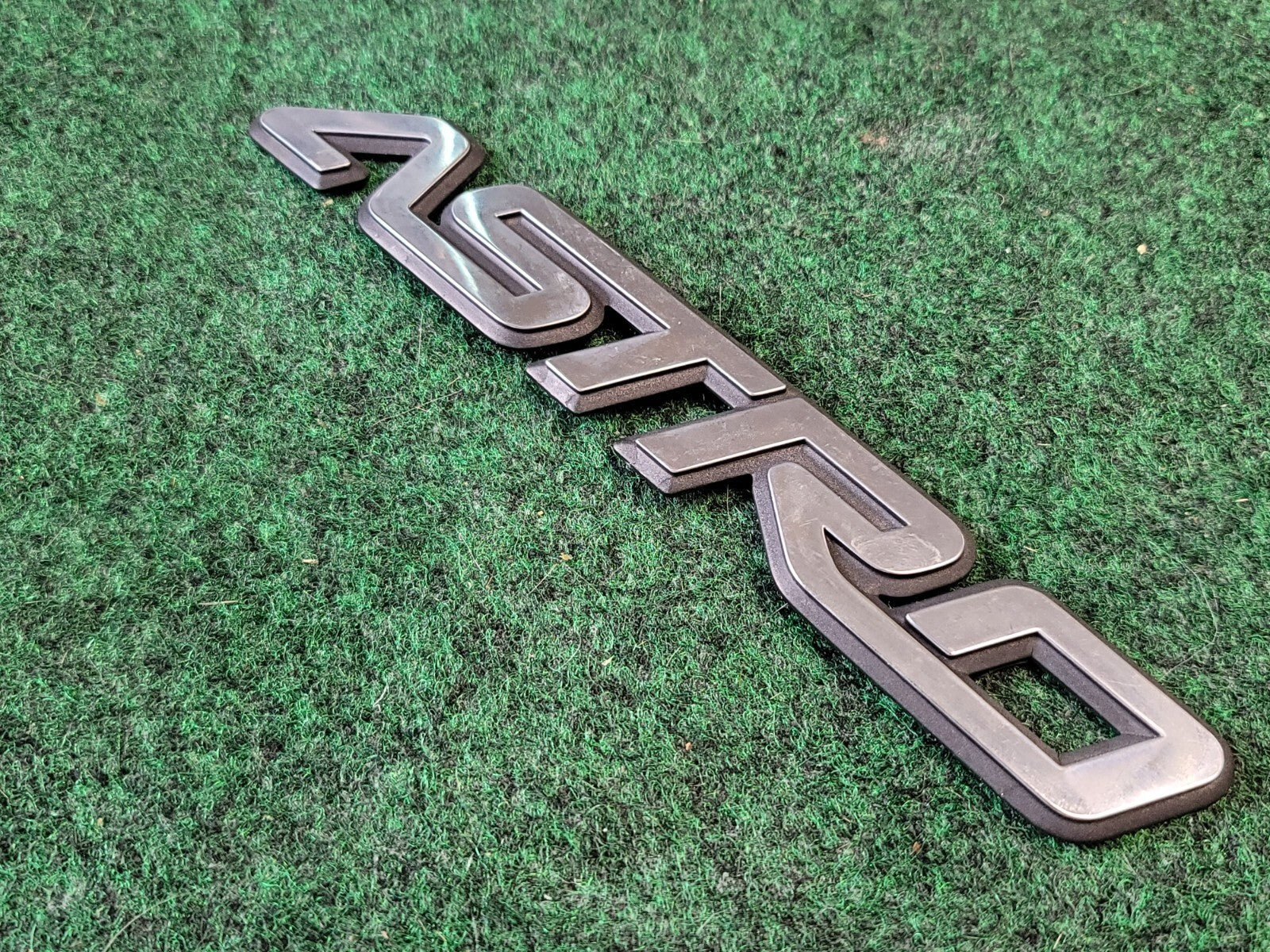 1996-2005 CHEVROLET Astro Van Rear Emblem Badge Logo Nameplate 15724741 OEM 1M3