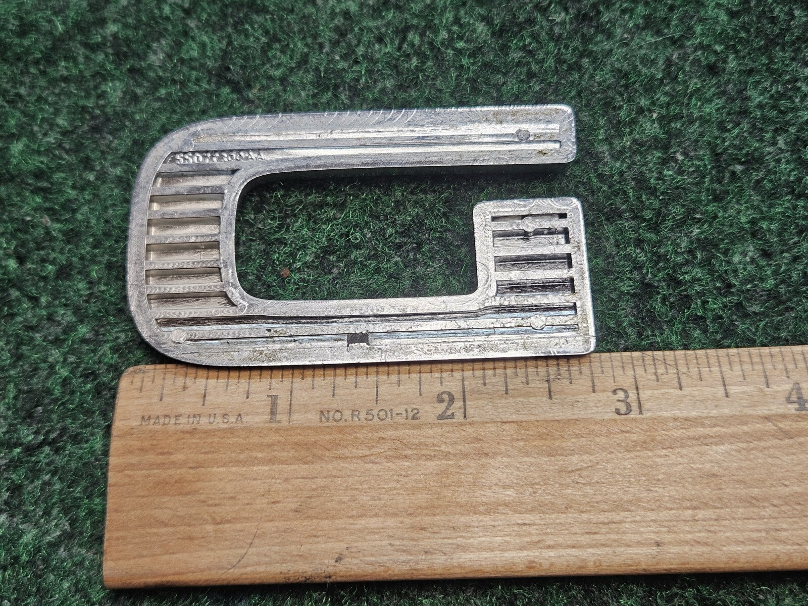 2002 - 2004 Dodge Ram 1500 LETTER D Tailgate Emblem OEM 55077300AA 7S6