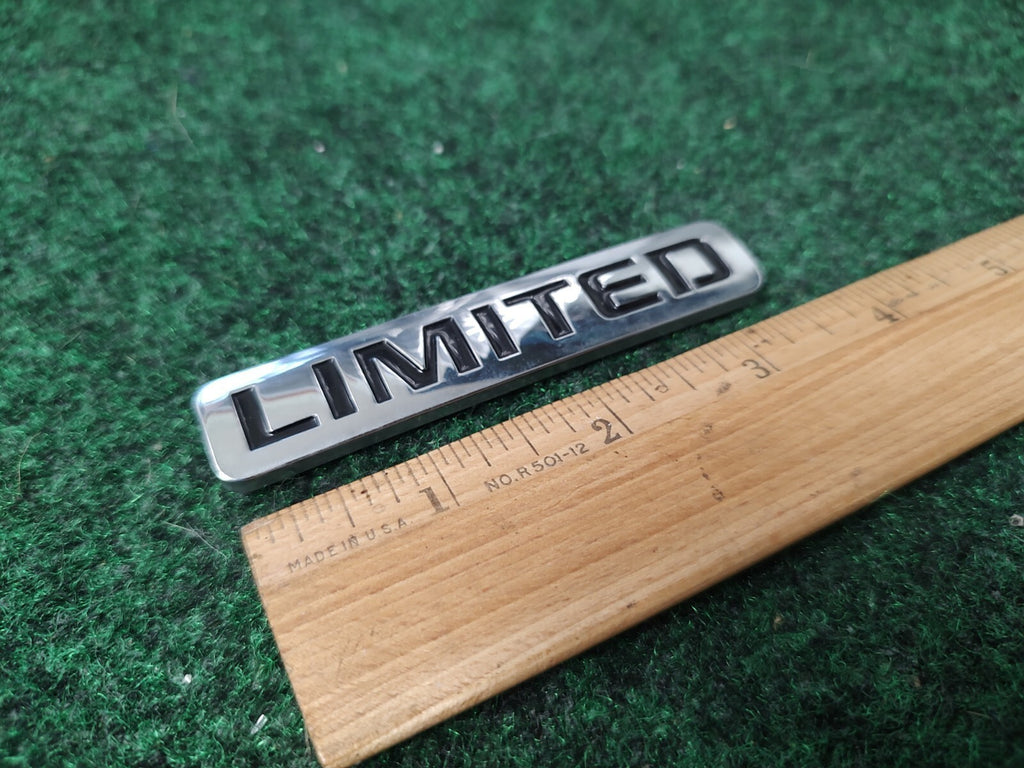 GMC TERRAIN ACADIA SIERRA LIMITED EMBLEM LOGO BADGE SIGN SYMBOL USED OEM 1M4