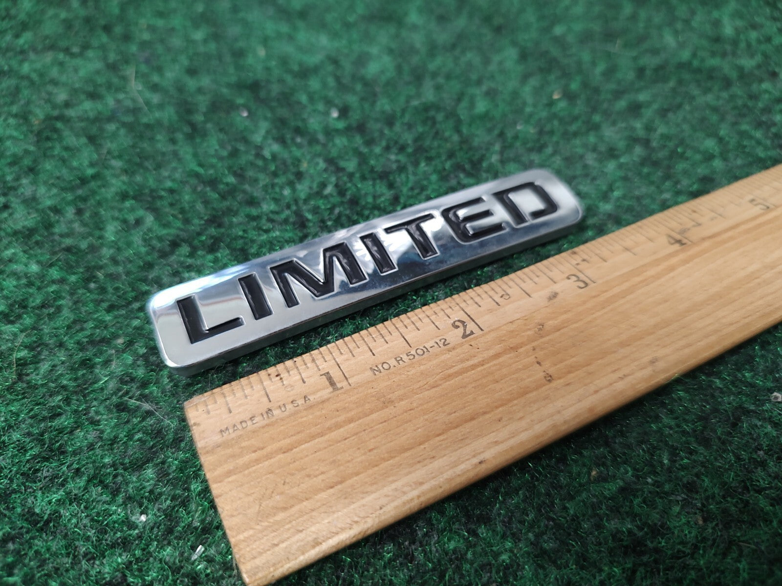 GMC TERRAIN ACADIA SIERRA LIMITED EMBLEM LOGO BADGE SIGN SYMBOL USED OEM 1M4
