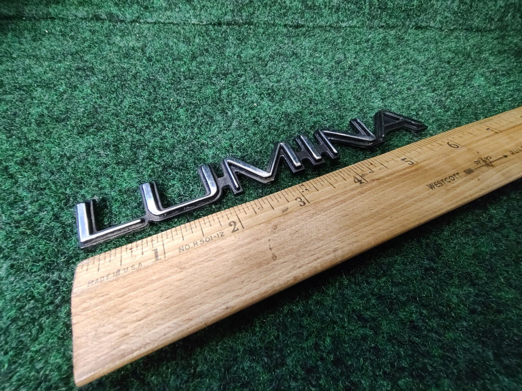 95 96 97 98 99 00 01 CHEVROLET LUMINA REAR EMBLEM BADGE SYMBOL OEM 5S6