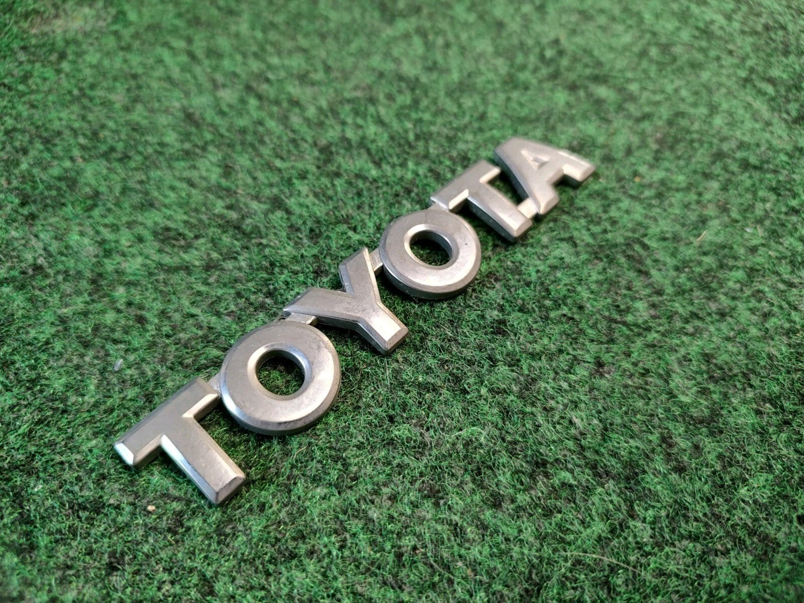 2003-2008 Toyota Matrix Liftgate Emblem Logo OEM 75441-02070 Trunk Rear Oem 3M1
