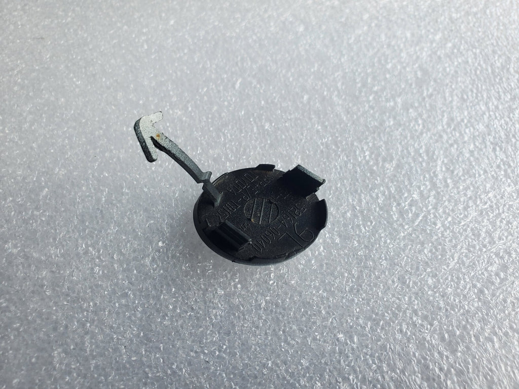 2012 2013 2014 TOYOTA CAMRY TOW HOOK CAP COVER Left OEM 52164-06040 WHITE 1L7