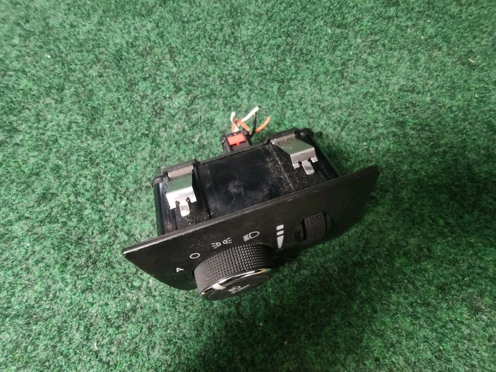 2011 2012 2013 Jeep Grand Cherokee HEAD LIGHT SWITCH P68029265AC 7S3