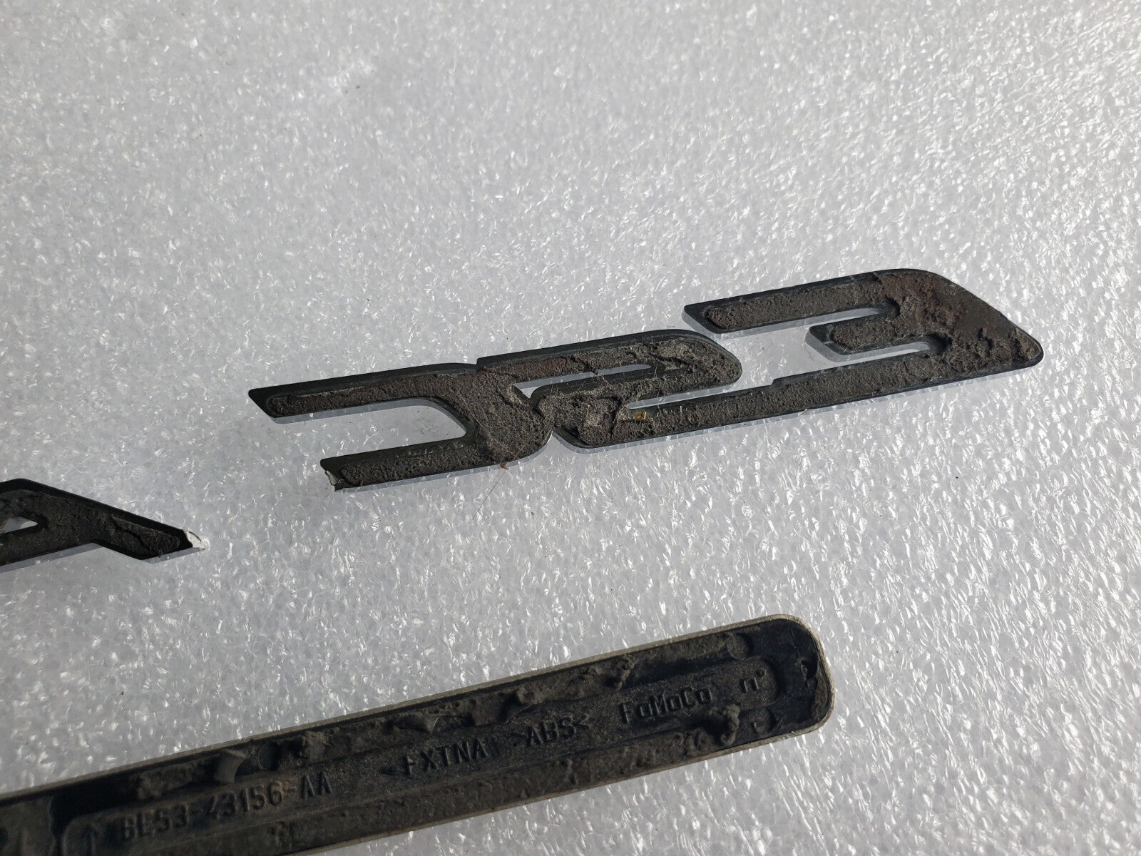 2013-2018 FORD ESCAPE REAR TAIL GATE EMBLEM LOGO BADGE OEM + FLEXFUEL EMBLEM 2L3