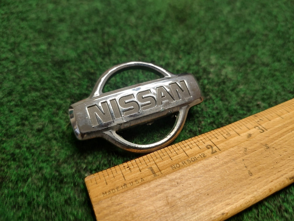1988-02 Nissan Pathfinder Rear "Nissan" Emblem Badge Name Plate 90891-2W100 1S1