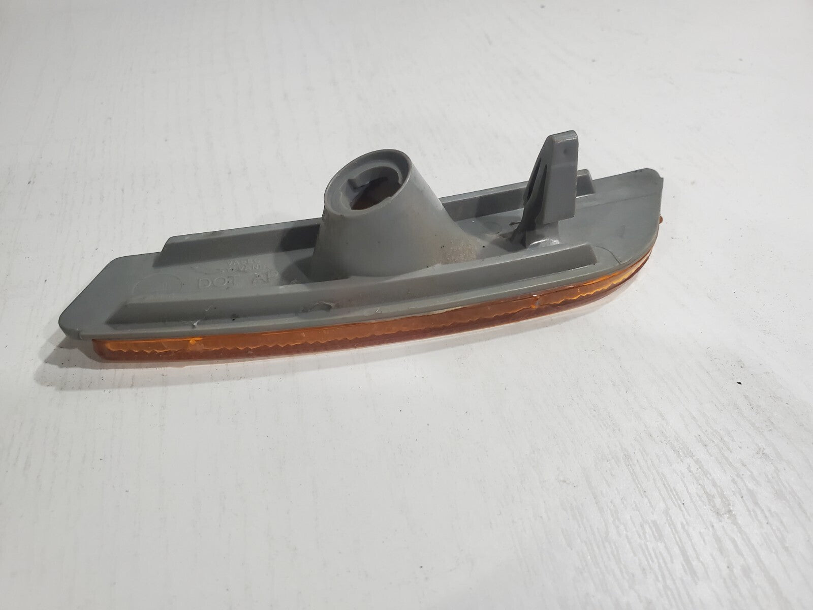 2003-2007 Cadillac CTS Front Left Bumper Marker Light Lamp 25699380 OEM 6L2