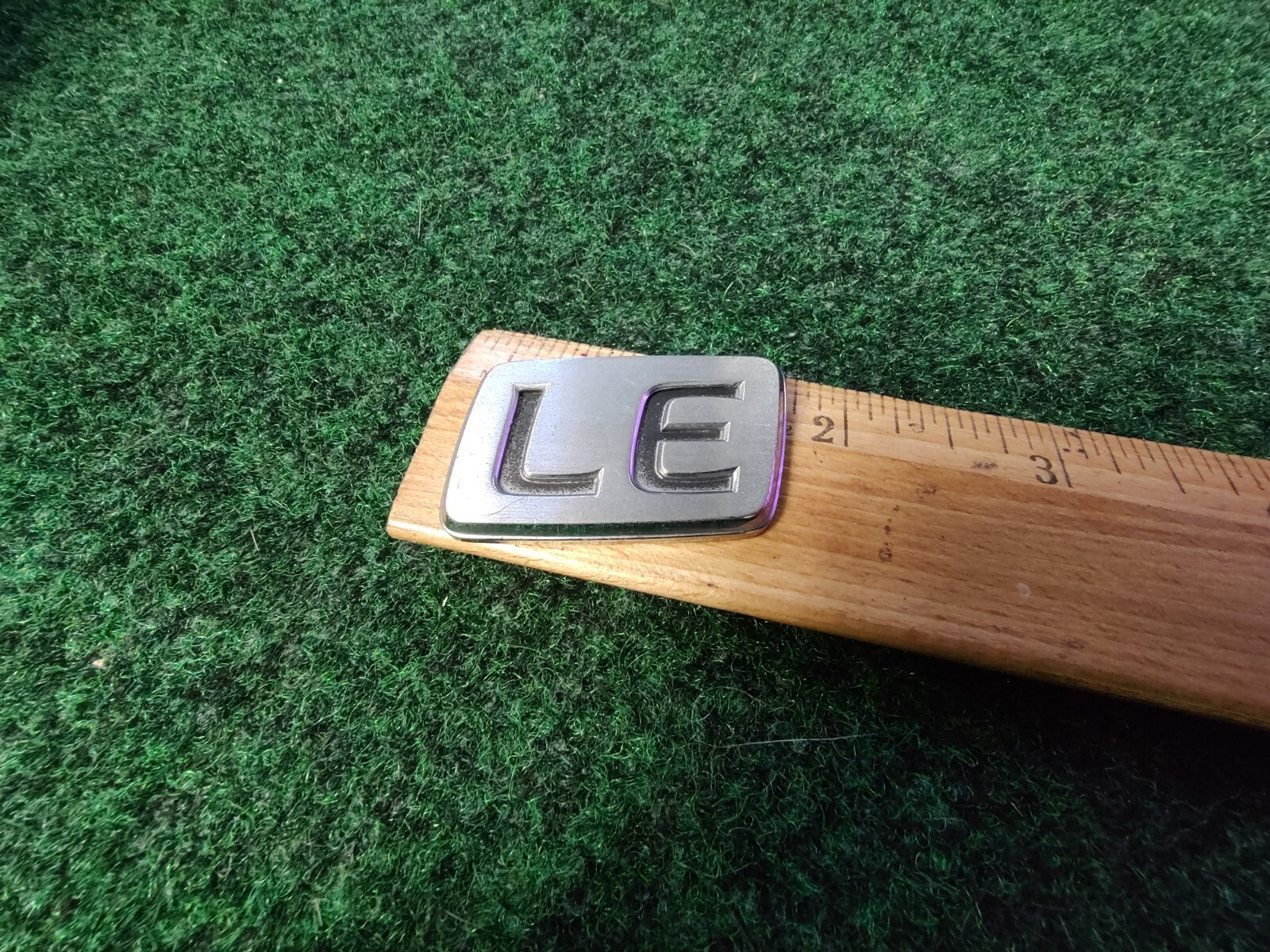1997-2001 Toyota Camry LE Rear Trunk Emblem Badge Name Plate 75443-33080 OEM 1M6