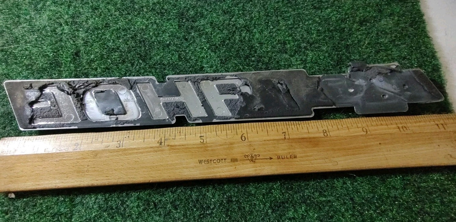Chevy 2000-2006 Tahoe Front Door Tailgate Emblem Badge Logo Name 15707463 5S5