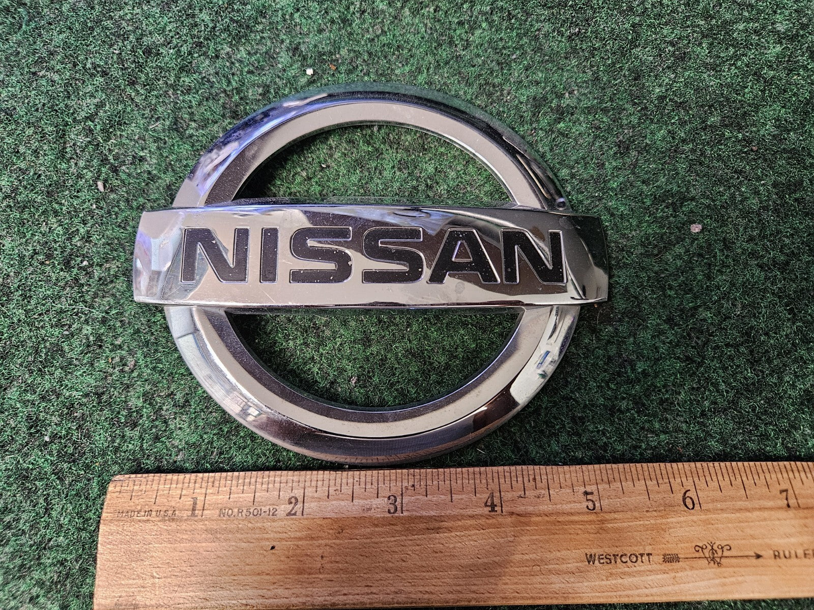 2004-2009 NISSAN QUEST REAR CHROME EMBLEM LOGO SIGN SYMBOL  65890-5Z010 4M8