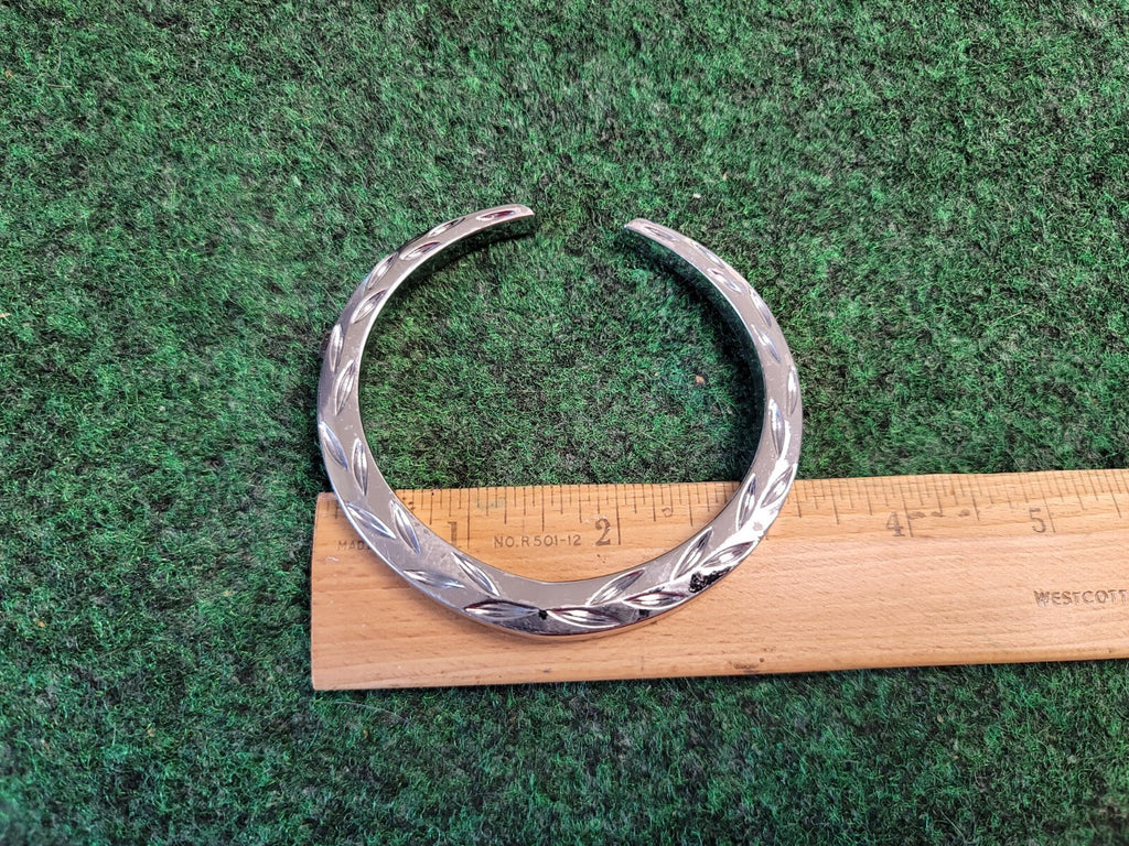 2002 2003 2004 Cadillac DeVeille OEM Chrome Wreath Emblem Badge Logo 92479-2 1M9