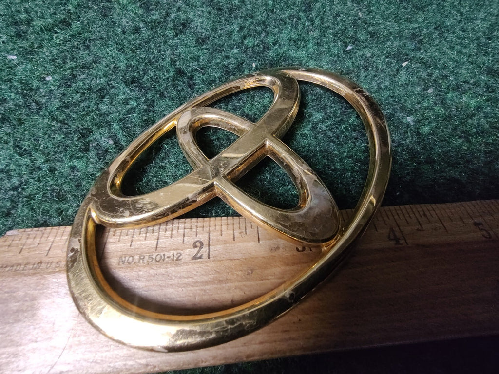 Toyota Chrome Emblem Logo Symbol Name Plate Gold See Measurements 4" 1S2