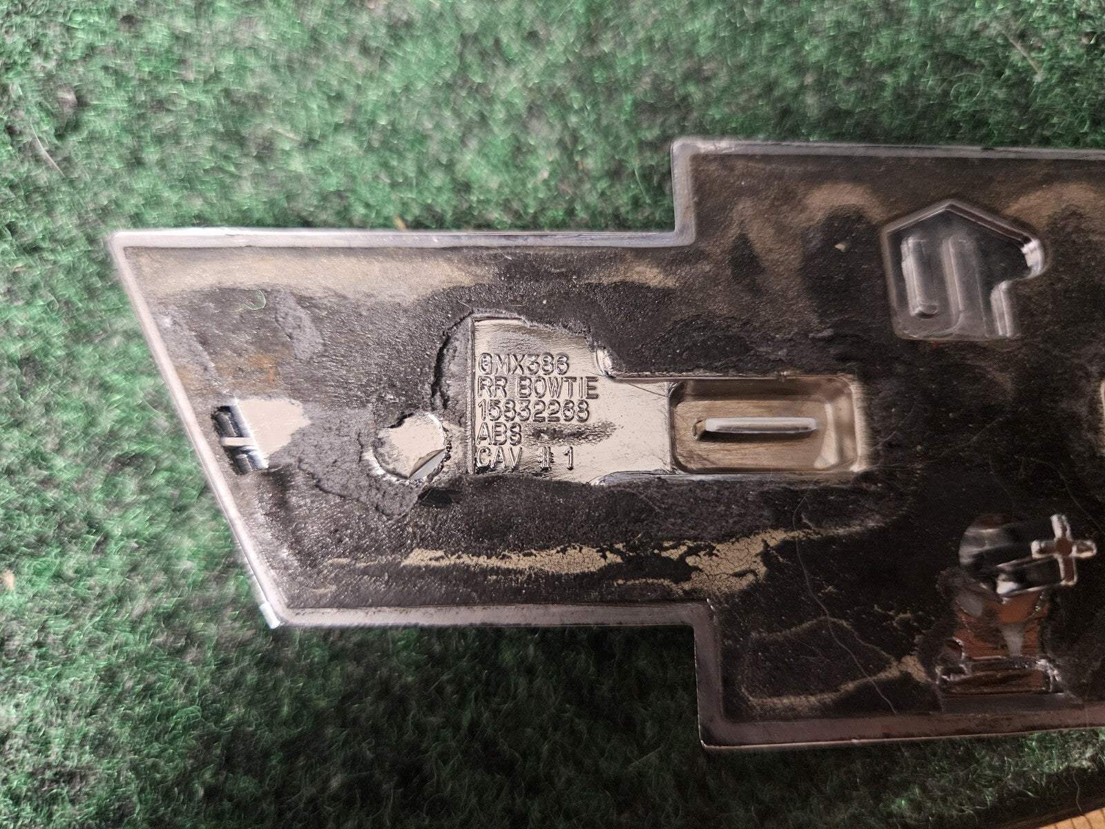 2008-2012 Chevy Malibu Rear Trunk Emblem Logo Badge Bowtie Bow Tie Original 3L6
