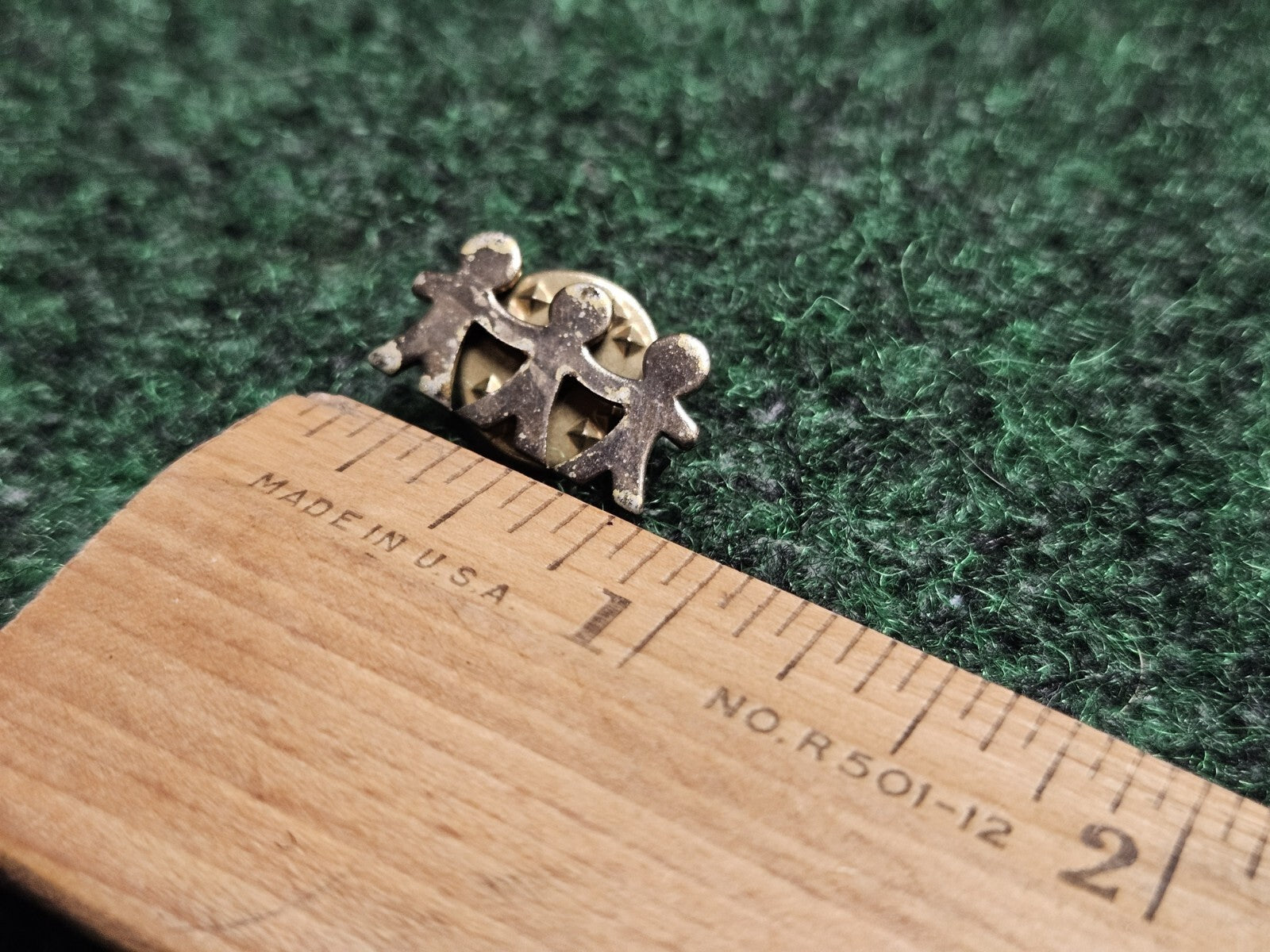 Vintage United Way Three Children Holding Hands Lapel Pin / Gold Tone