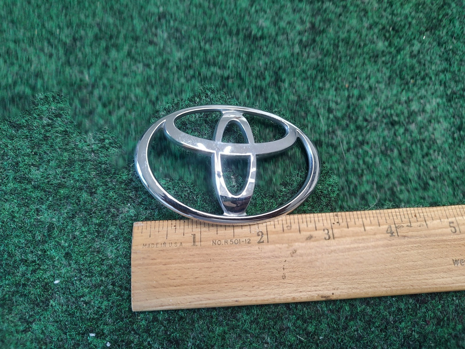 TOYOTA 4RUNNER LOGO BADGE SIGN SYMBOL CHROME EMBLEM 8224ABS 3S8