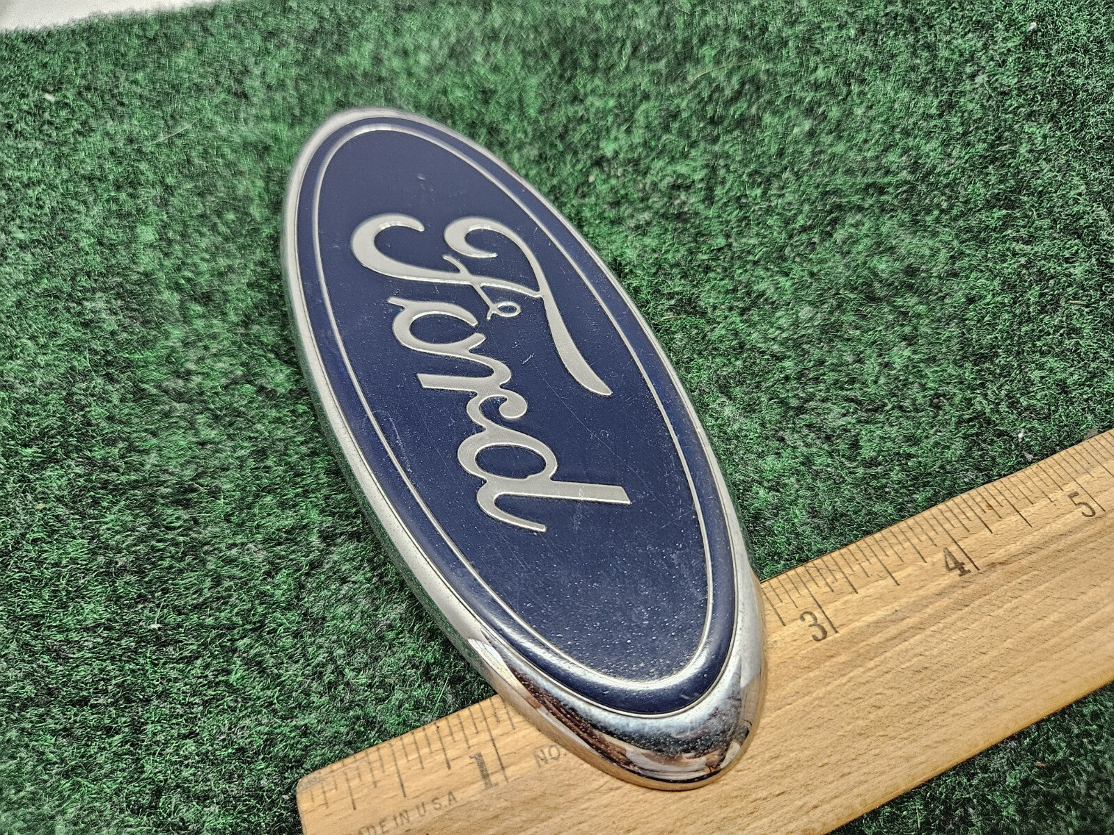 FORD EXPLORER CIRCA 2003 2004 REAR BLUE OVAL EMBLEM 1L24 15402 A16 AA GL1