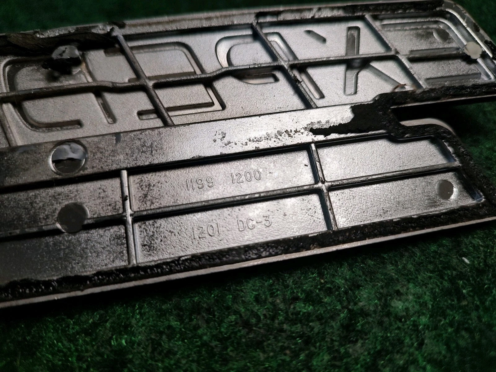 Ford 1997-2002 Expedition Eddie Bauer Emblem Badge Logo Nameplate Name Plate 1S6