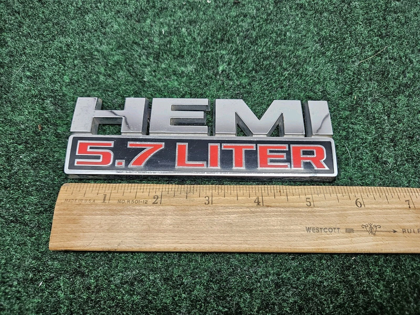 Dodge Hemi 5.7L Fender Emblem Mopar 68149700AA Name Plate 7S8